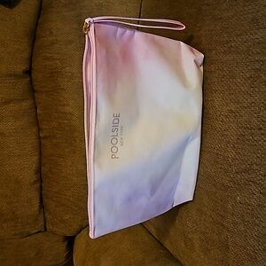 NWT Poolside New York Water Resistant Bag with Wrislet Strap